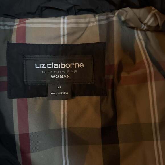 Liz Claiborne Black Quilted Everyday Coat Jacket Zip Snap Button - Picture 3 of 8